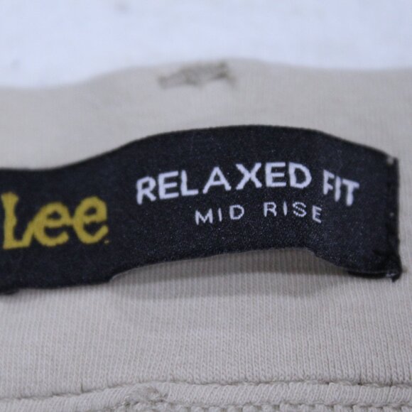 Lee Khaki Cargo Capris - Picture 14 of 15
